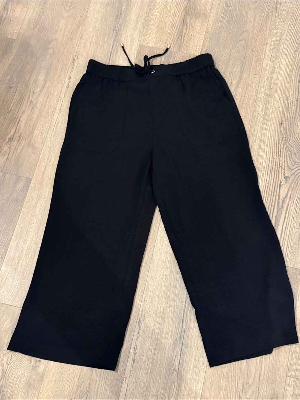 MICHAEL Michael Kors Black Wide-Leg Cropped Pants